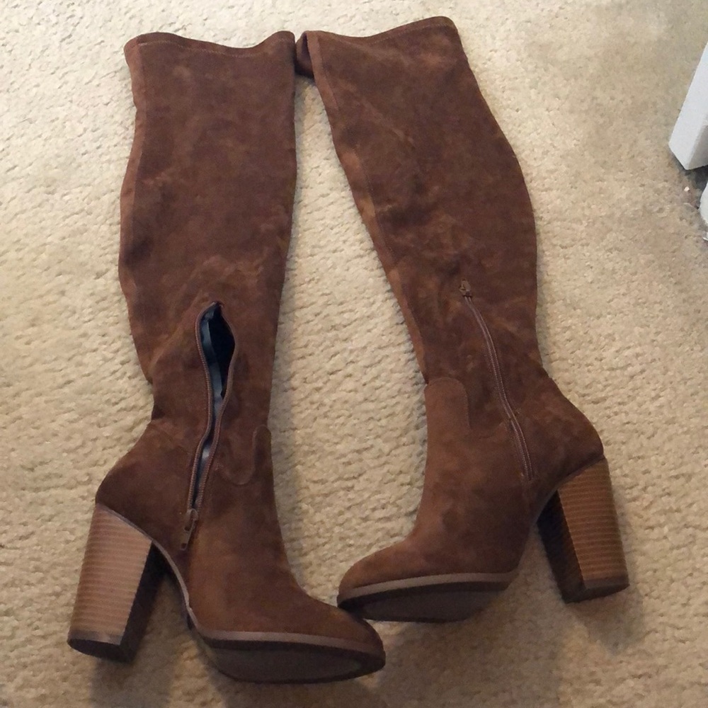 Camel over the knee boots